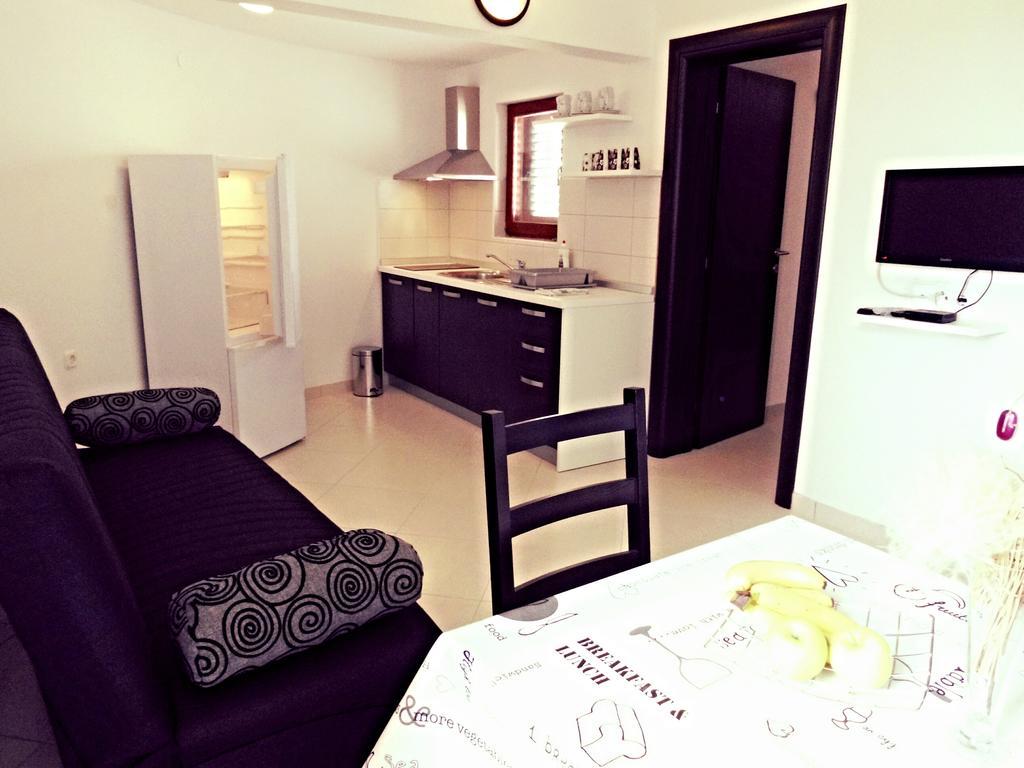 Apartmani Simic Starigrad Paklenica Extérieur photo